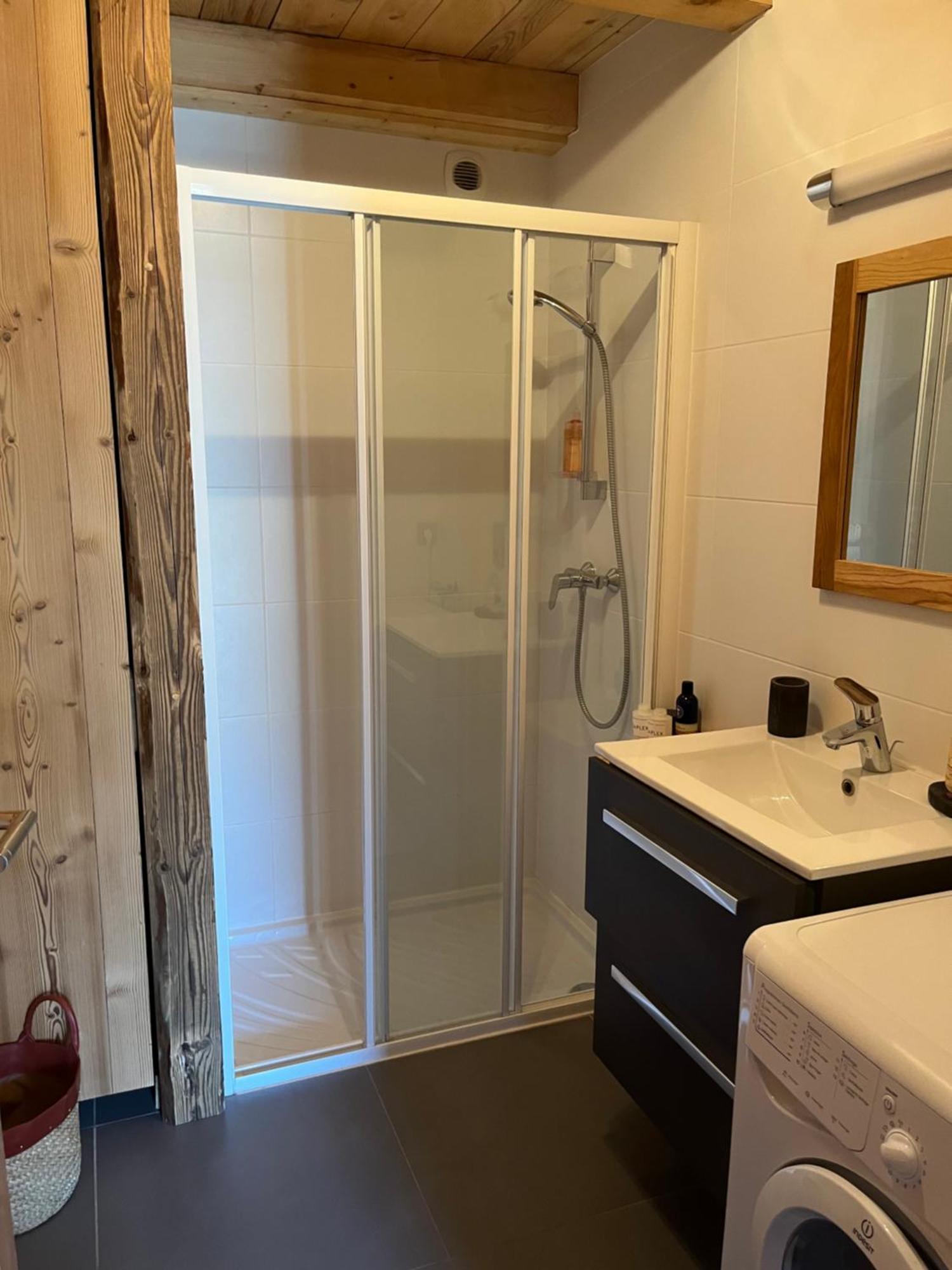 נוטרדאם-דה-בלקומב Le Chalet Du Cret - 8 Pers, Tout Confort Avec Jacuzzi מראה חיצוני תמונה